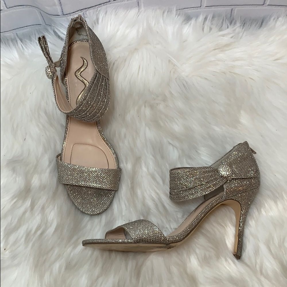 Nina Gold Ankle‎ Strap Sandals Sz 10